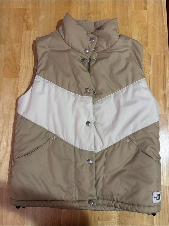 The North Face Jackets & Blazers - The North Face Women's Tan and Cream Chevron Puffer Vest